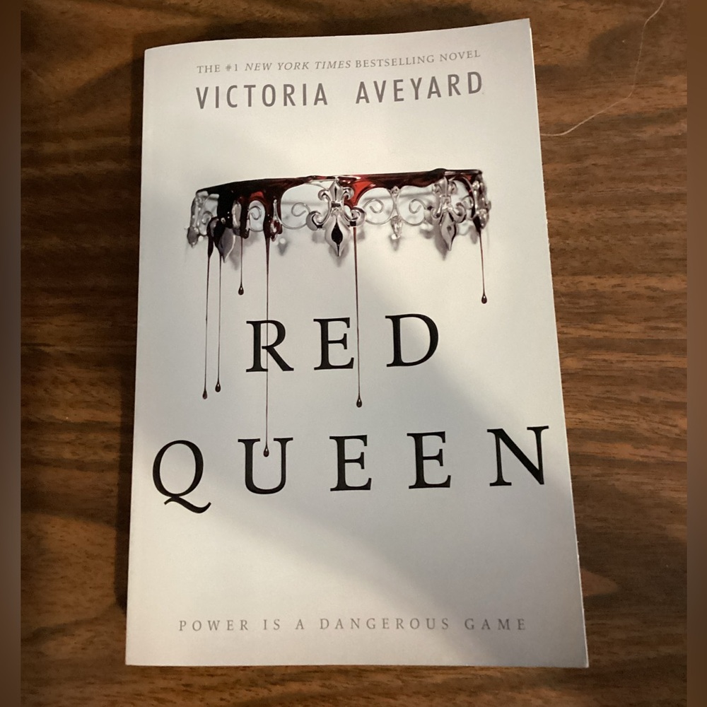 📚3 for $12📚The Red Queen book
